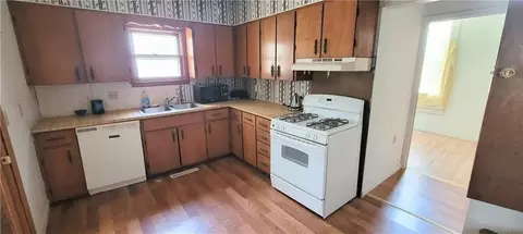 Kitchen - 716 E Lincoln St, Iola, KS 66749 photo 1 of 2