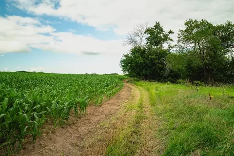 001 E 68 Hwy, Quenemo, KS 66528 photo 17