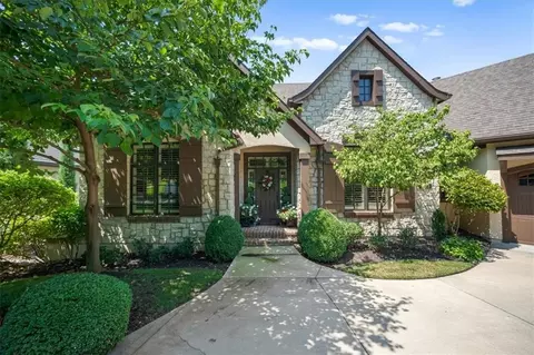 8604 N Marsh Ave, Kansas City, MO 64157