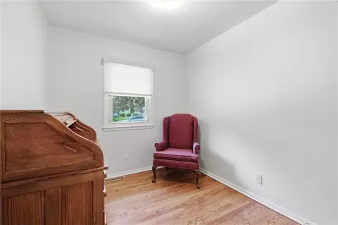 Bedroom - 4009 S Spring St, Independence, MO 64055 photo 6 of 9