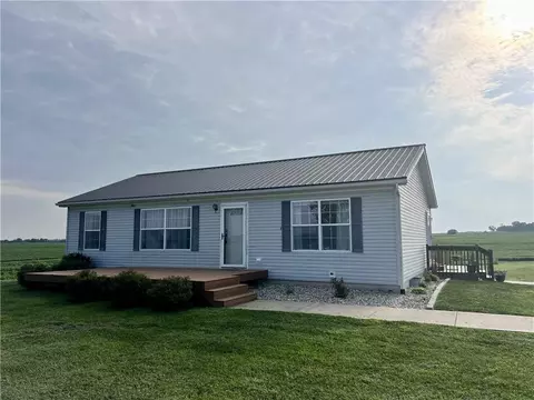 Exterior - 148 SW 301 Rd, Centerview, MO 64019 photo 2 of 10