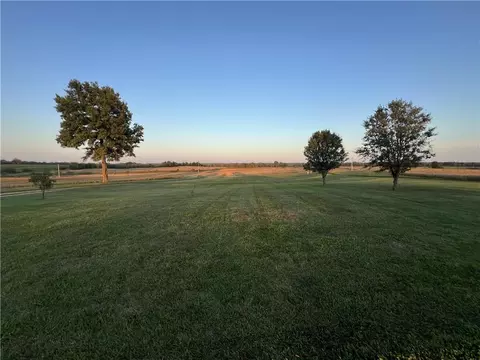 Exterior - 148 SW 301 Rd, Centerview, MO 64019 photo 4 of 10