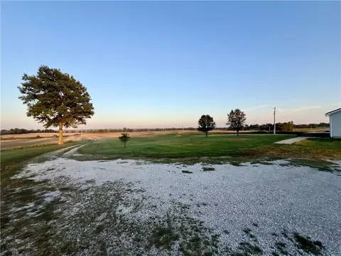 Exterior - 148 SW 301 Rd, Centerview, MO 64019 photo 5 of 10