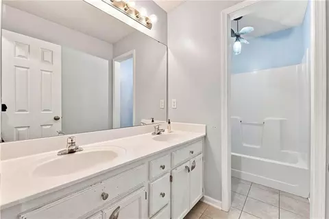 Bath - 611 Timber Crest Ct, Raymore, MO 64083 photo 1 of 5