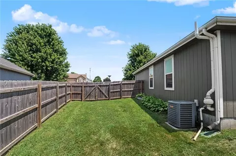 Exterior - 829 E 12th St, Eudora, KS 66025 photo 6 of 6