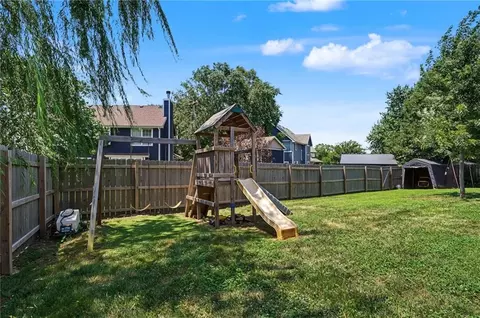 Exterior - 829 E 12th St, Eudora, KS 66025 photo 4 of 6