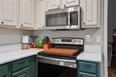 Kitchen - 829 E 12th St, Eudora, KS 66025 photo 3 of 3
