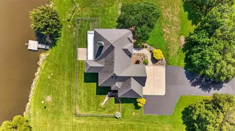 View/Area - 1328 E Walnut St, Raymore, MO 64083 photo 4 of 6