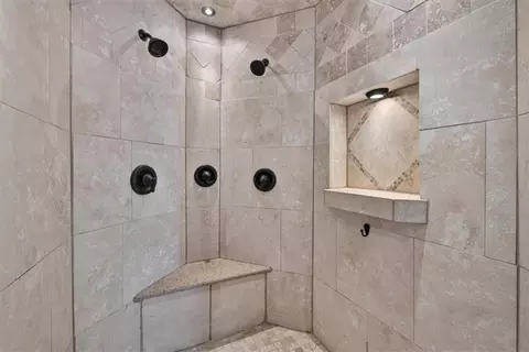 Bath - 1328 E Walnut St, Raymore, MO 64083 photo 6 of 7