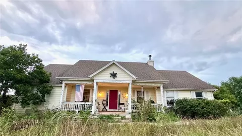 26900 W 223rd St, Spring Hill, KS 66083