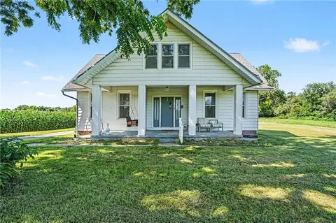 317 Lincoln St, Elwood, KS 66024