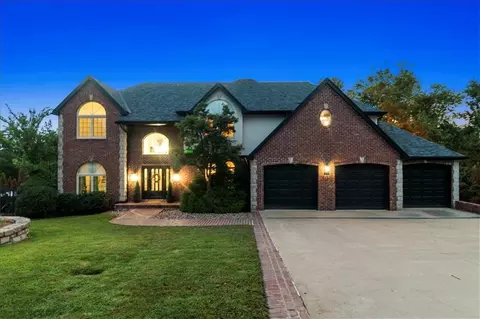 2523 SW Still Meadows Ter, Blue Springs, MO 64015