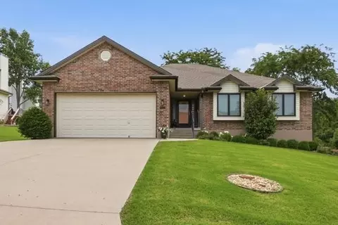 3323 S Prescott Ave, Blue Springs, MO 64015