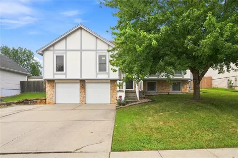 502 72nd Ter, Kansas City, MO 64118