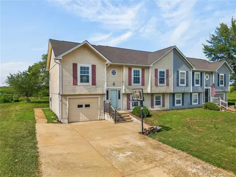 Exterior - 413 Elm St, Polo, MO 64671 photo 2 of 5