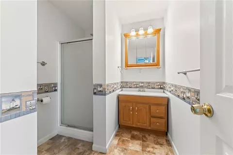 Bath - 413 Elm St, Polo, MO 64671 photo 1 of 3