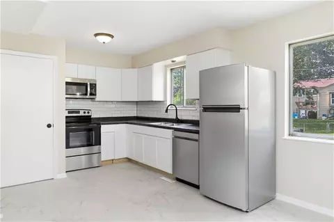 Kitchen - 16104 E 32nd St, Independence, MO 64055 photo 1 of 3