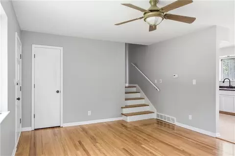 Living - 16104 E 32nd St, Independence, MO 64055 photo 3 of 4