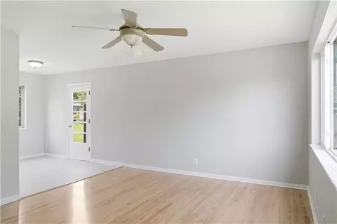 Living - 16104 E 32nd St, Independence, MO 64055 photo 4 of 4