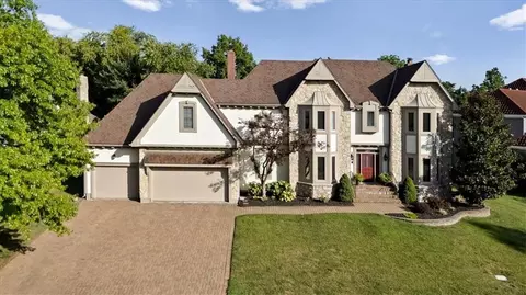 5801 W 130th St, Overland Park, KS 66209