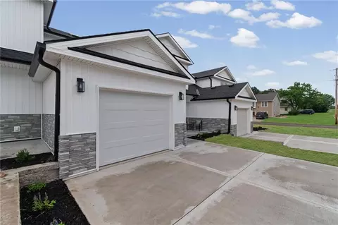 Exterior - 115 E 3rd St, Lawson, MO 64062 photo 2 of 17