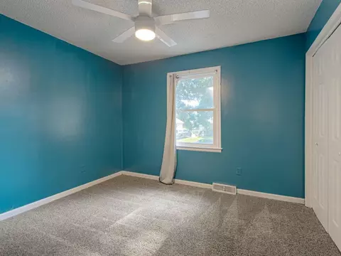 Bedroom - 406 Meadow Ln, Raymore, MO 64083 photo 4 of 6