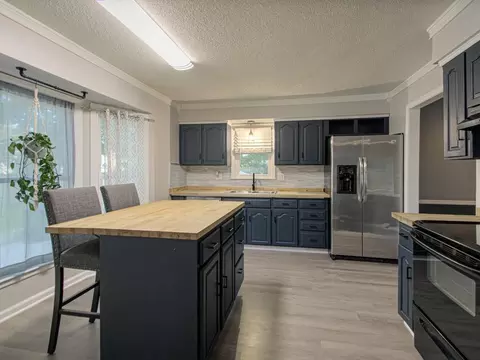 Kitchen - 406 Meadow Ln, Raymore, MO 64083 photo 1 of 2