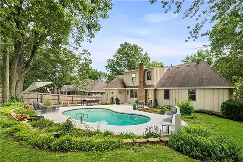 12606 W 69th St, Shawnee, KS 66216