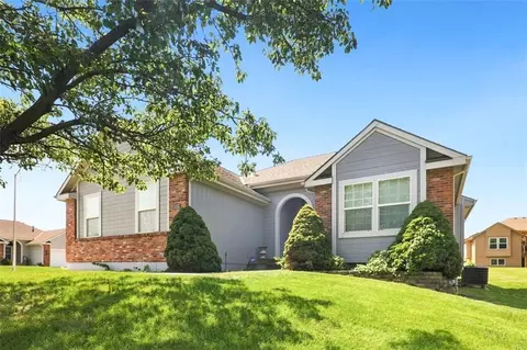 7204 N Cypress Ave, Kansas City, MO 64119