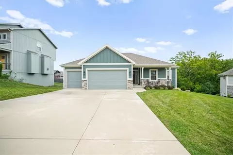 7365 N Lamar Dr, Kansas City, MO 64152