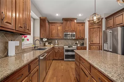 16394 W 171st Ter, Olathe, KS 66062