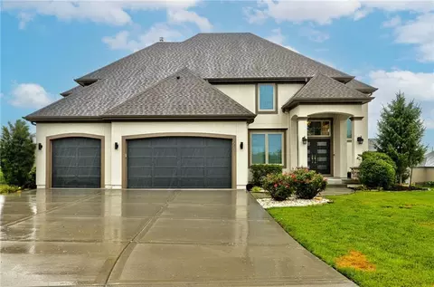 16801 Melrose St, Overland Park, KS 66221