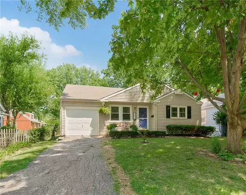 8001 Mercier St, Kansas City, MO 64114