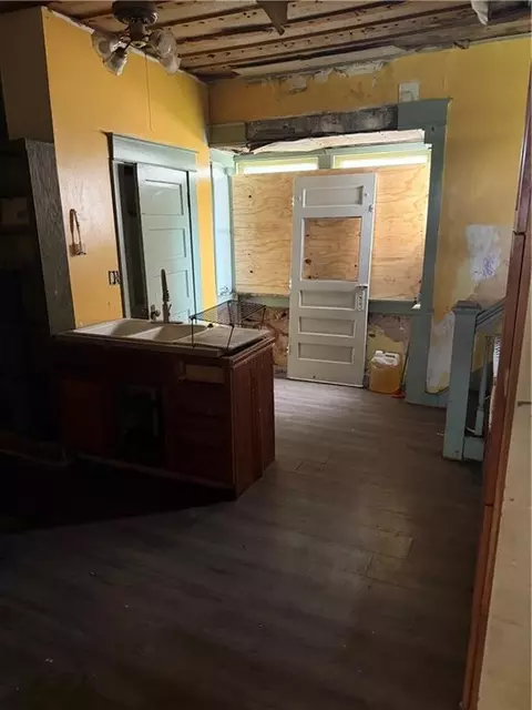 1317 Mitchell Ave, Saint Joseph, MO 64503 photo 3