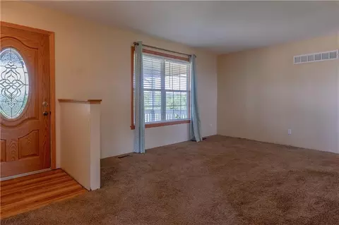 Living - 1460 E 250 Rd, Lecompton, KS 66050 photo 1 of 6