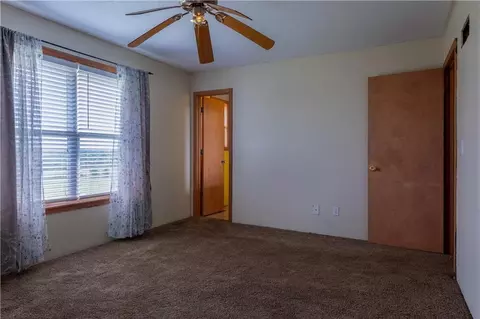 Bedroom - 1460 E 250 Rd, Lecompton, KS 66050 photo 4 of 4