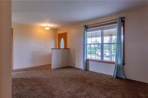 Living - 1460 E 250 Rd, Lecompton, KS 66050 photo 2 of 6