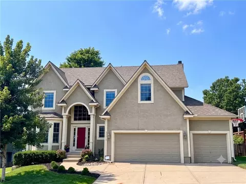 22414 W 45th St, Shawnee, KS 66226