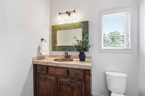 Bath - 324 NW Thoreau Cir, Lees Summit, MO 64081 photo 1 of 7