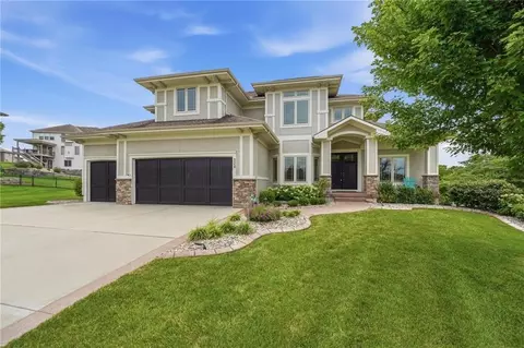 Exterior - 324 NW Thoreau Cir, Lees Summit, MO 64081 photo 2 of 13