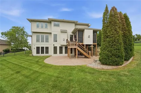 Exterior - 324 NW Thoreau Cir, Lees Summit, MO 64081 photo 10 of 13