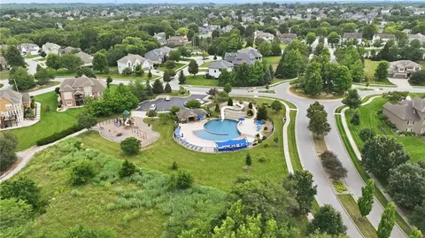 View/Area - 324 NW Thoreau Cir, Lees Summit, MO 64081 photo 9 of 10