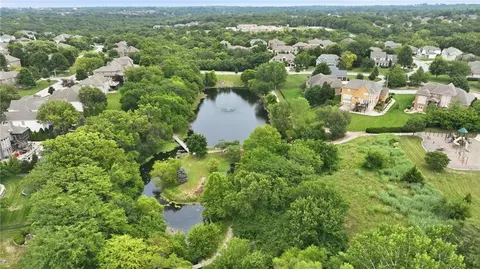 View/Area - 324 NW Thoreau Cir, Lees Summit, MO 64081 photo 10 of 10