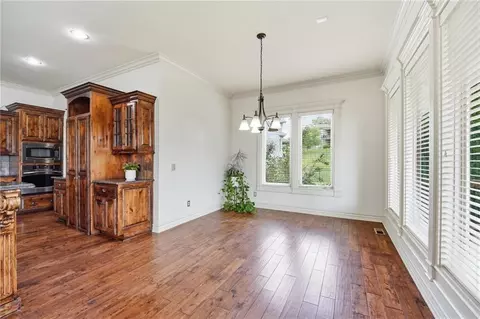 Dining - 324 NW Thoreau Cir, Lees Summit, MO 64081 photo 1 of 1