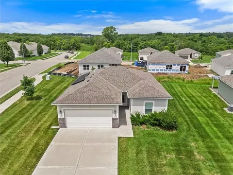 View/Area - 2104 Crestview Pl, Raymore, MO 64083 photo 1 of 8
