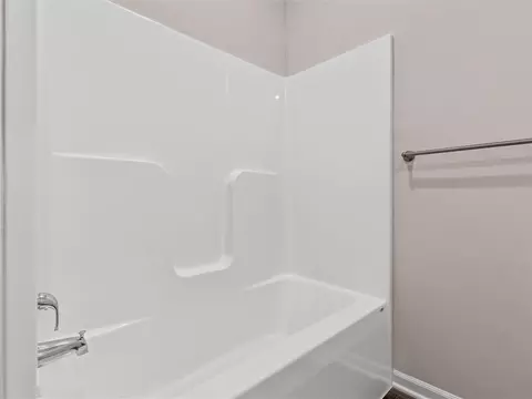 Bath - 2104 Crestview Pl, Raymore, MO 64083 photo 2 of 3