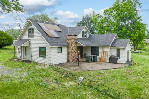 4207 10th Ave, Leavenworth, KS 66048