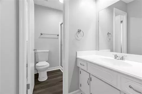 Bath - 611 SW Murray Rd, Lees Summit, MO 64081 photo 2 of 2
