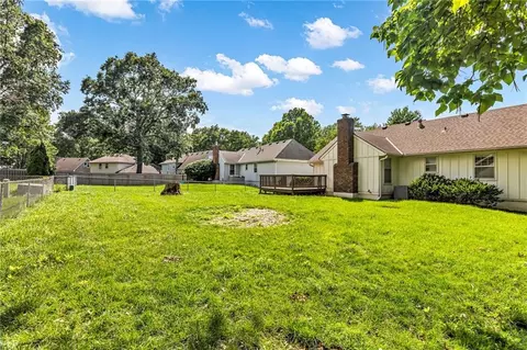 Exterior - 611 SW Murray Rd, Lees Summit, MO 64081 photo 4 of 4