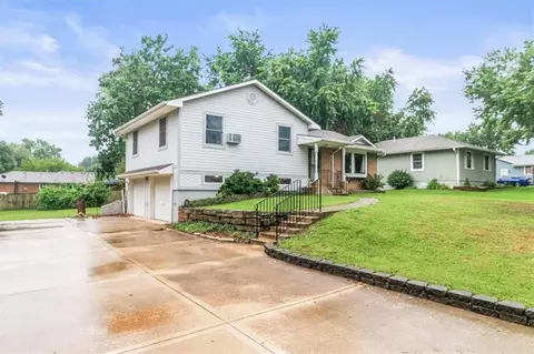 Other - 703 E Maple St, Archie, MO 64725 photo 1 of 5